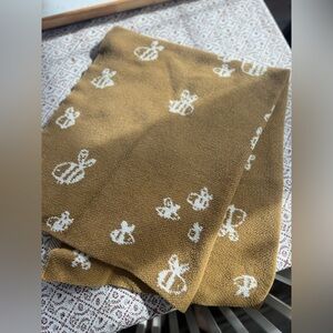 F&V Fin&Vince Bee baby blanket